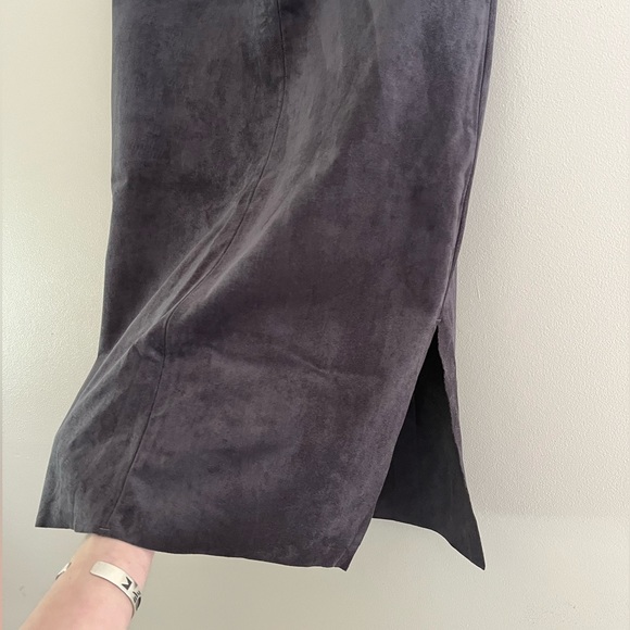 Aritzia Wilfred Free Vegan Suede Lis Pencil Skirt - Picture 3 of 12